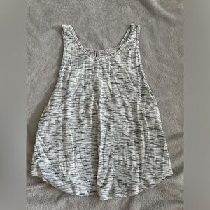 lululemon tank top size 6
